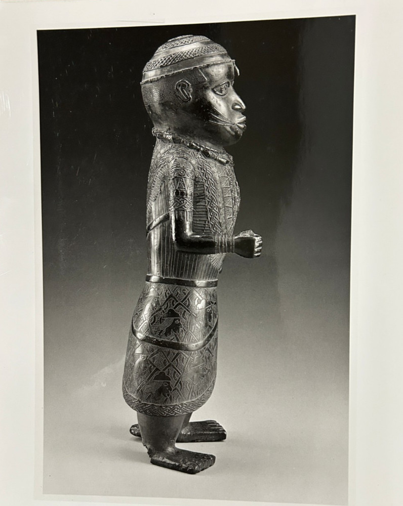 1994 BENIN PORTRAIT «COURT DWARF» EXHIBIT FROM MUSEUM FUR VOLKERKUNDE, VIENNA