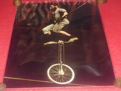 [CIRCUS] LARGE VINTAGE PHOTO / ACROBAT Ca 1980 40 X 30 Cm Colors