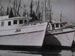 Vintage 1971 Lansing MI Artist Photo Print – Large 14×17 B/W – Wood Tuna Boats