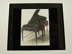 Mozart Wolfgang Amadeus Vintage Travel Piano Salzburg Old Glass Picture 8.5 x 10 cm