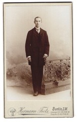 Photograph Hermann Tietz, Berlin-SW, Leipziger Str. 46-49, portrait young man
