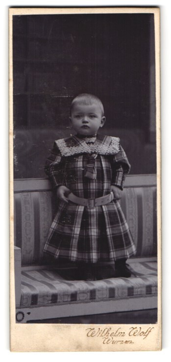 Photograph Wilhelm Wolf, Wurzen, Kasernenstr. 7, Little Girl in Plaid K