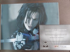 KATE BECKINSALE *-* Actress Hand Signed Autograph COA