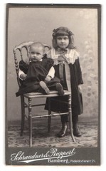 Photography Schraudner & Ruppert, Bamberg, Pödeldorferstr. 21, kids with chair
