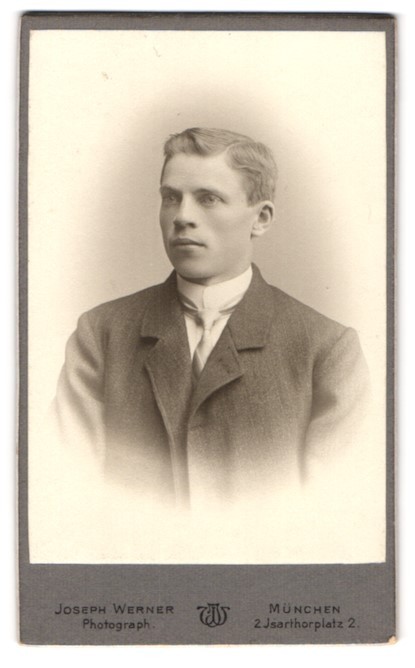 Photograph Joseph Werner, Munich, Isarthorplatz 2, young man with beautiful eye