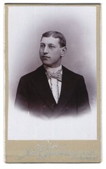 Photograph H. Hahn, Ronneburg, portrait of a young man CDV/cabinet photo
