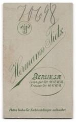 Photograph Hermann Tietz, Berlin-SW, Leipziger Strasse 46-49, portrait young Da