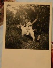 Photo woman 1950 girl dog baby girl dress W21