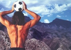 ANNIE LEIBOVITZ ‘Untitled’ 1986 Photograph World Cup Soccer / Futbol Mexico City