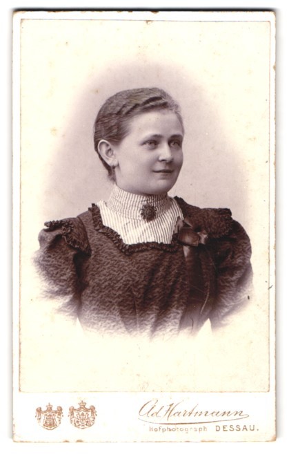 Photograph Ad. Hartmann, Dessau, Franz Street, portrait of a lady