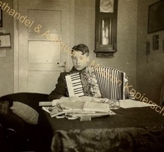 orig. Photo Young Child 1941 Music Accordion