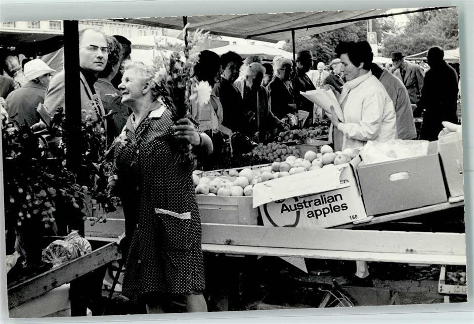 10368045 – weekly market market scene rural life